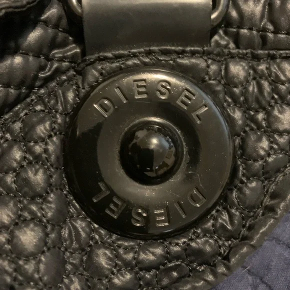 Diesel Elegant Black Quilted Women's Bag - Picture 6 of 10